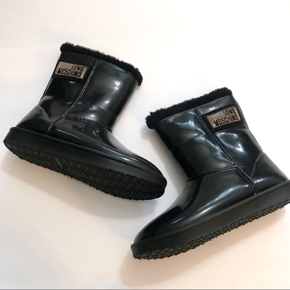 moschino faux fur boots